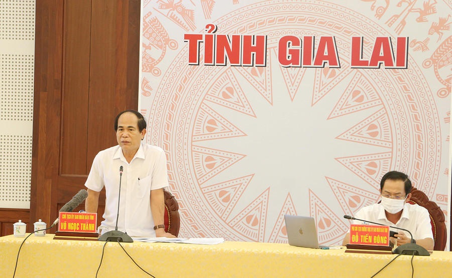 Chủ tịch UBND tỉnh Võ Ngọc Thành phát biểu chỉ đạo tại hội nghị. Ảnh: Quang Tấn