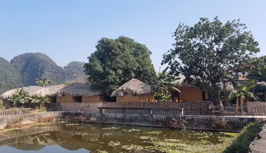 Các chủ homestay tại tỉnh Ninh Bình chấp nhận bán lỗ nhưng vẫn ít người hỏi mua. Ảnh: Nguyễn Trường