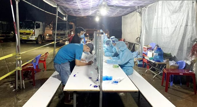 Chốt kiểm soát dịch bệnh Covid-19 số 1, đèo Chuối (Quốc lộ 20, tỉnh Lâm Đồng).