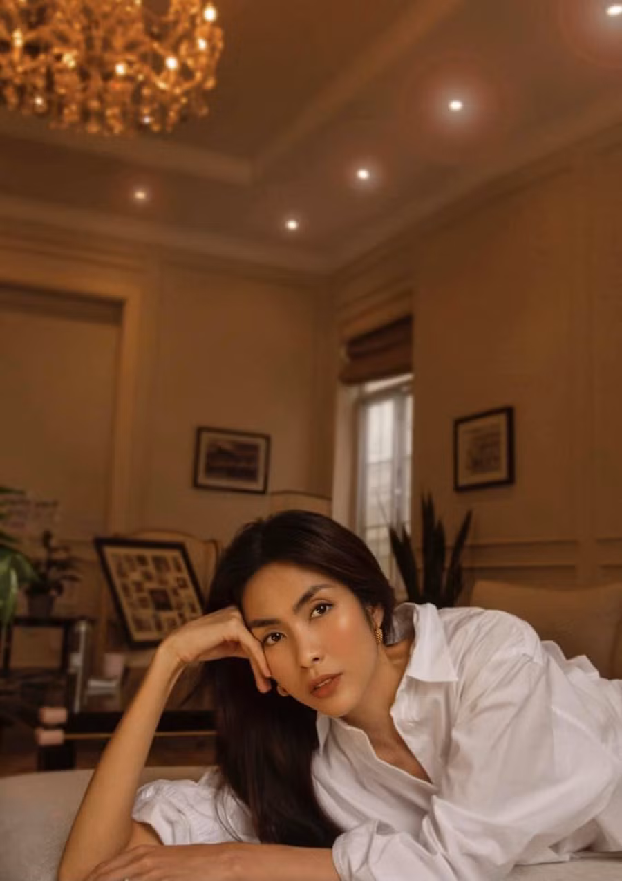 So với thời đóng Bỗng dưng muốn khóc, nhiều người nhận xét Tăng Thanh Hà ngày càng mặn mà, sắc sảo hơn. Ảnh: FBNV