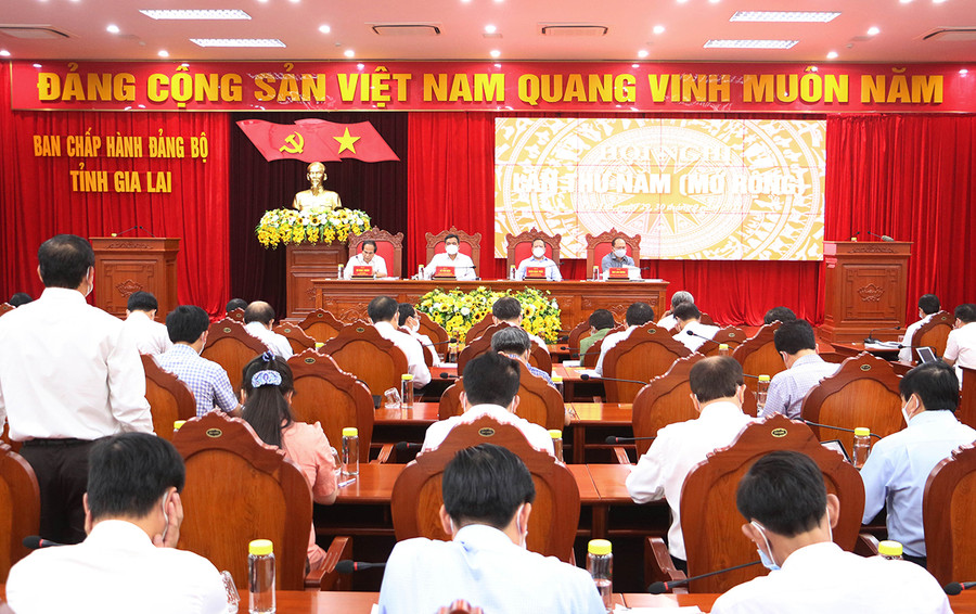 Quang cảnh Hội nghị lần thứ 5 Ban Chấp hành Đảng bộ tỉnh khóa XVI (mở rộng). Ảnh: Quang Tấn Quang cảnh Hội nghị lần thứ 5 Ban Chấp hành Đảng bộ tỉnh khóa XVI (mở rộng). Ảnh: Quang Tấn