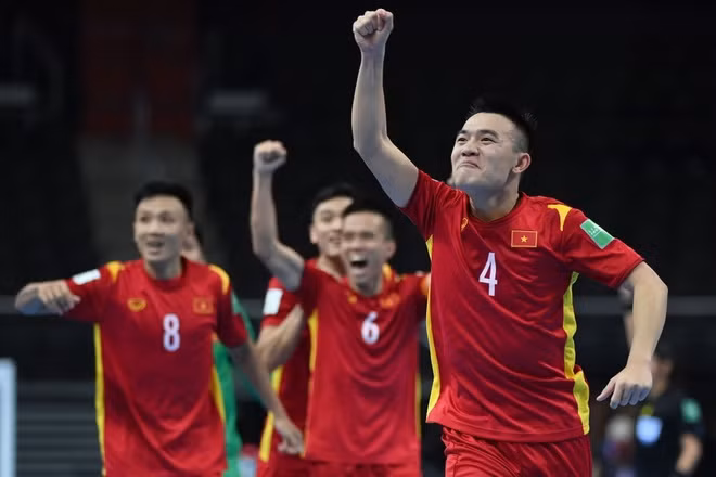 Tuyển futsal Việt Nam ăn mừng vào vòng 1/8 World Cup. Ảnh: VFF.