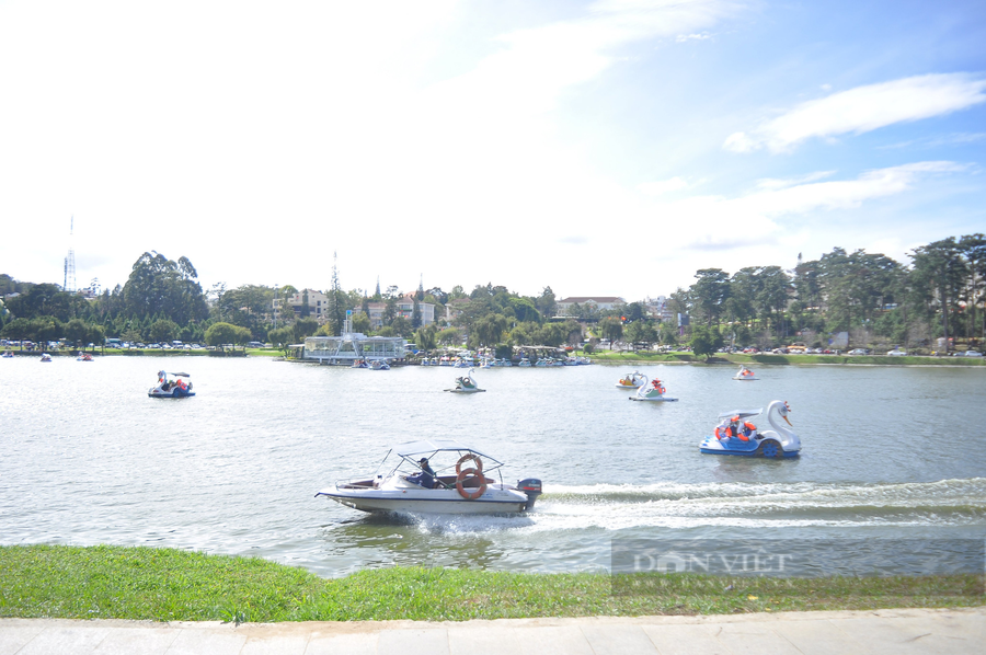 Các cơ sở du lịch trong thời gian này đa phần sẽ tôn tạo cảnh quan, nâng cấp cơ sở hạ tầng để đón khách khi dịch được kiểm soát. Ảnh: Khiêm Võ.