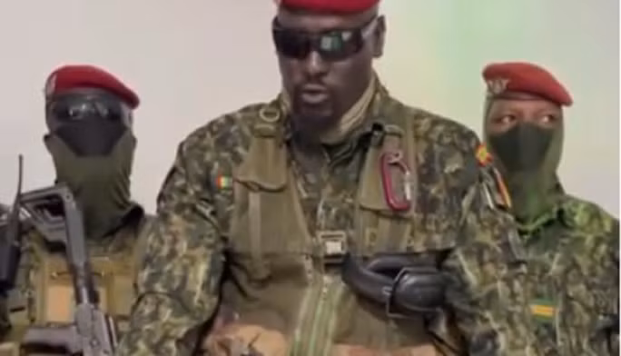  Đại tá Mamady Doumbouya. Ảnh: PM News