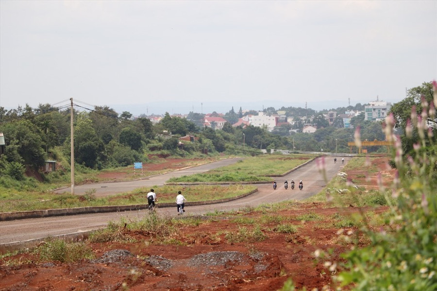 Một góc tuyến đường Đông-Tây ở TP.Buôn Ma Thuột. Ảnh: Bảo Trung