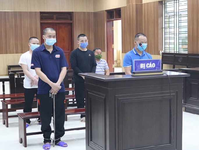 1 án tử hình, 3 án chung thân cho nhóm bị cáo sát hại trung tá Vi Văn Luân. 1 án tử hình, 3 án chung thân cho nhóm bị cáo sát hại trung tá Vi Văn Luân