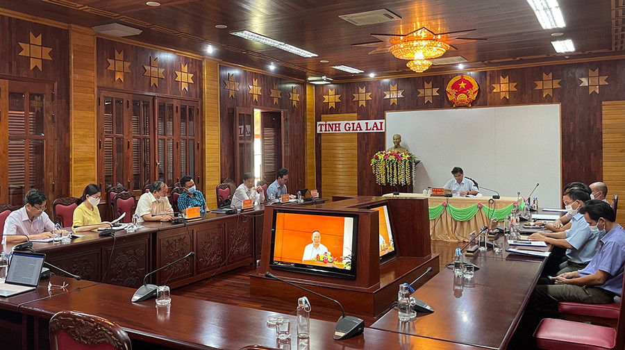 Quang cảnh hội nghị tại điểm cầu tỉnh Gia Lai. Ảnh: Vũ Thảo  Quang cảnh Hội nghị trực tuyến tổng kết Chương trình quốc gia khống chế và tiến tới loại trừ bệnh dại. Ảnh: Vũ Thảo