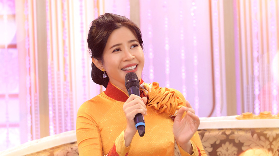 Nữ MC tiết lộ ông xã từng khuyên cô 