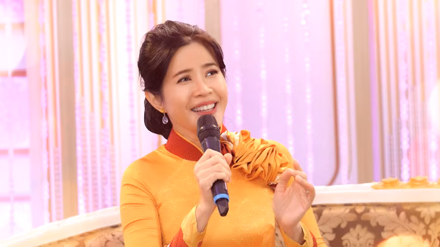 Nữ MC tiết lộ ông xã từng khuyên cô 