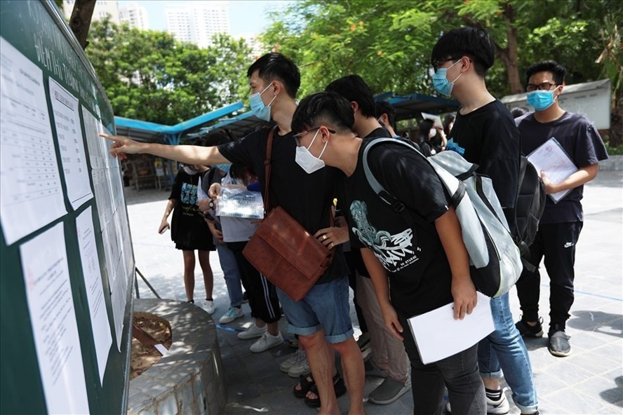 Thí sinh dự thi tốt nghiệp THPT năm 2021. Ảnh: Hải Nguyễn Thí sinh dự thi tốt nghiệp THPT năm 2021. Ảnh: Hải Nguyễn