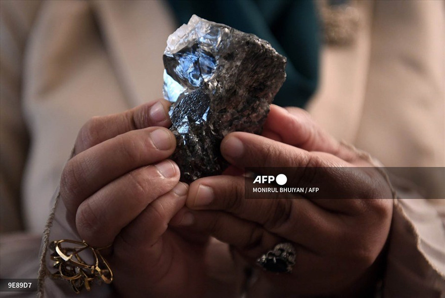 Viên kim cương 1.174 carat ở Gaborone, Botswana do Công ty Lucara Botswana khai thác tháng 6.2021. Ảnh: AFP Viên kim cương 1.174 carat ở Gaborone, Botswana do Công ty Lucara Botswana khai thác tháng 6.2021. Ảnh: AFP