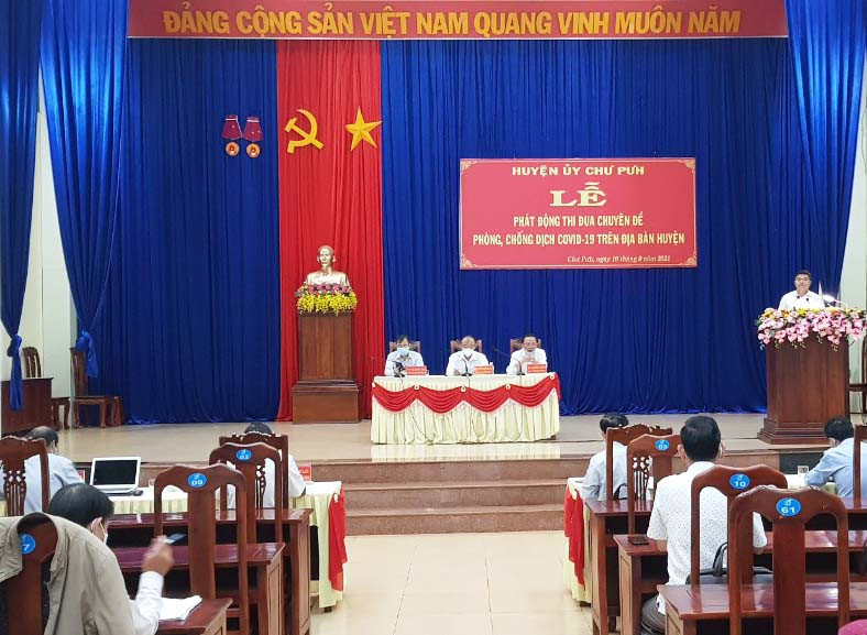 Quang cảnh hội nghị phát động thi đua chuyên đề phòng-chống dịch Covid-19. Ảnh: Ngọc Thu