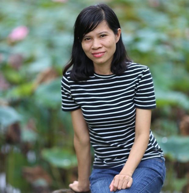 Nhà thơ nữ Hạnh Vân. 