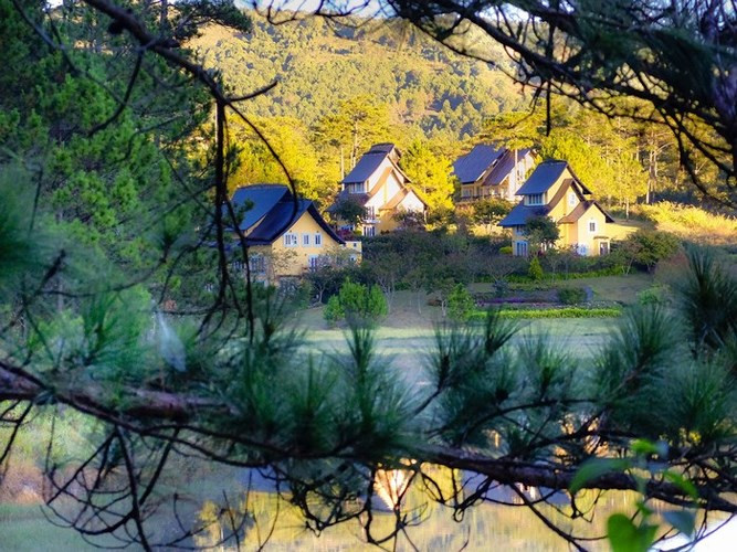  Đà Lạt: Với khí hậu mát mẻ quanh năm và cảnh quan tuyệt đẹp, Đà Lạt là điểm đến thú vị cho du khách mỗi dịp hè về.