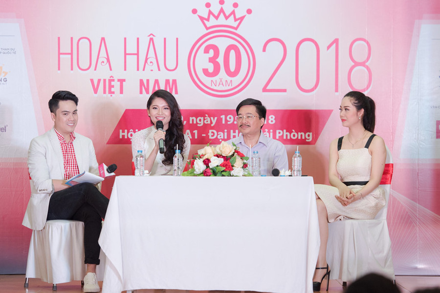 Cuộc thi Hoa hậu Việt Nam 2018 sẽ diễn ra từ tháng 6 và chung kết tổ chức ngày 16/9 tại TP.HCM. Tân hoa hậu sẽ có quyền đại diện Việt Nam tham gia cuộc thi Hoa hậu Thế giới 2018 tổ chức tại Trung Quốc. Cuộc thi Hoa hậu Việt Nam 2018 sẽ diễn ra từ tháng 6 và chung kết tổ chức ngày 16/9 tại TP.HCM. Tân hoa hậu sẽ có quyền đại diện Việt Nam tham gia cuộc thi Hoa hậu Thế giới 2018 tổ chức tại Trung Quốc.
