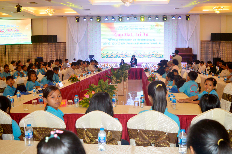 Toàn cảnh buổi gặp mặt. Ảnh: H.T Toàn cảnh buổi gặp mặt. Ảnh: H.T