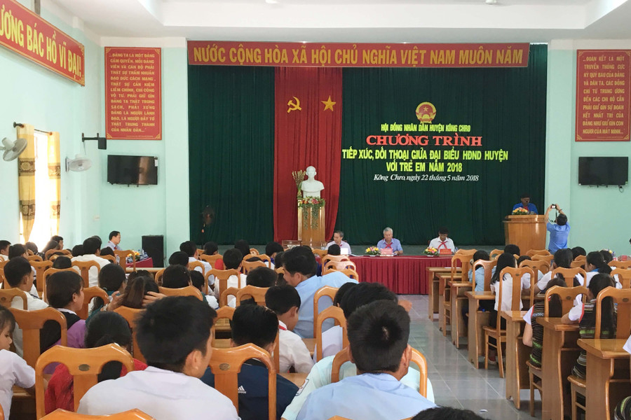 Quang cảnh buổi đối thoại. Ảnh: T.N