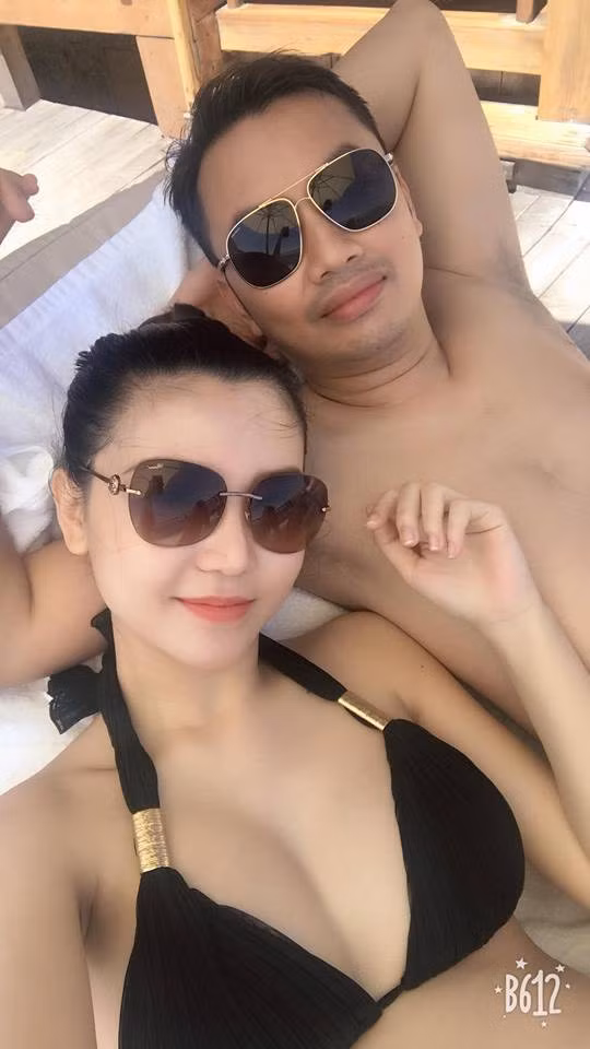 Sau khi kết hôn, Ngọc Duyên tạm gác lại các hoạt động showbiz, chủ yếu ở nhà chăm sóc gia đình. Cô chia sẻ cảm thấy tinh thần rất thoải mái vì có được ông xã hết sức thương yêu và chiều chuộng. Cô cảm nhận được cuộc sống ngày càng viên mãn hơn kể từ khi gặp anh. Dù được chồng ủng hộ hoạt động nghệ thuật nhưng với Ngọc Duyên, thiên chức của một người phụ nữ vẫn là làm mẹ và chăm sóc gia đình nên cô không ngại lùi về sau ánh hào quang.