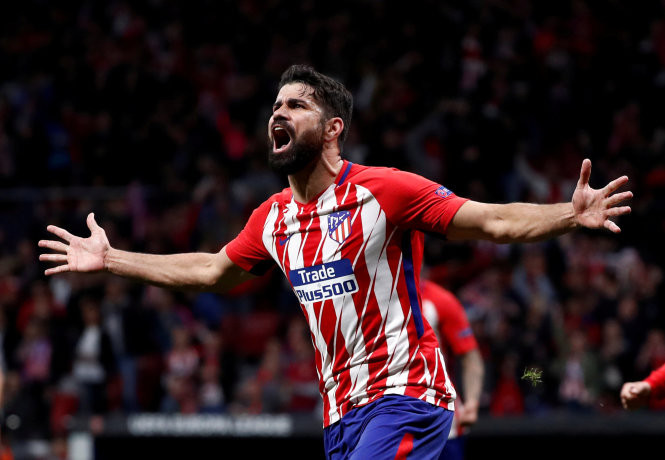 Costa ăn mừng bàn thắng vào lưới Arsenal. Ảnh: REUTERS Costa ăn mừng bàn thắng vào lưới Arsenal. Ảnh: REUTERS