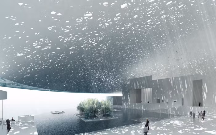 Bảo tàng Louvre Abu Dhabi nằm trên đảo Saadiyat và xung quanh là biển được mở cửa vào tháng 11 năm 2017