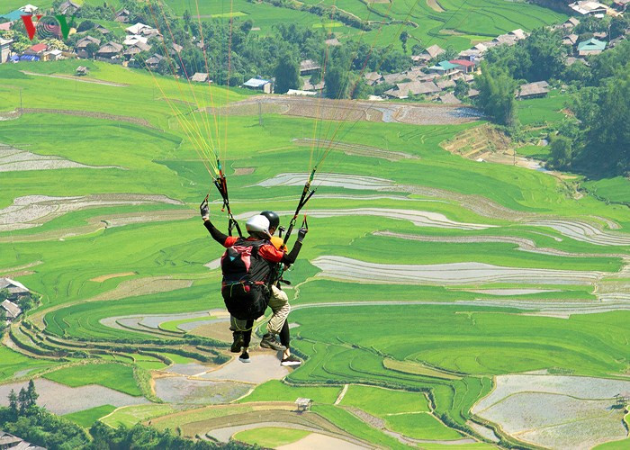Đây là một điểm bay với phong cảnh quyến rũ, đã được đầu tư quy mô lớn với nhiều hạng mục công trình như: Điểm cất cánh và hạ cánh, khu vực đỗ xe, khu vực ngắm cảnh...