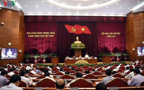 Toàn cảnh Hội nghị Trung ương 7.