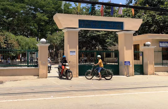  Trường Tiểu học Trần Phú, nơi xảy ra vụ việc.