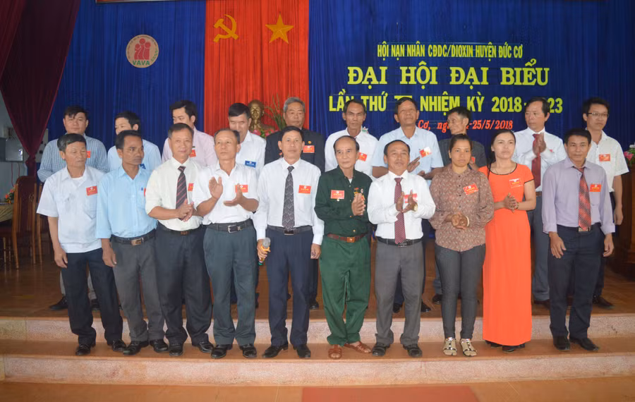 Ra mắt Ban chấp hành Hội, nhiệm kỳ 2018-2023. Ảnh: Đ.Y