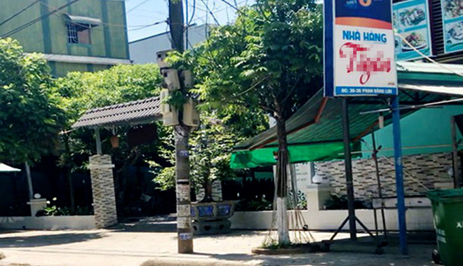 Nhà hàng xảy ra vụ nổ súng ở đường Phan Đăng Lưu, TP Quảng Ngãi. Nhà hàng xảy ra vụ nổ súng ở đường Phan Đăng Lưu, TP Quảng Ngãi.