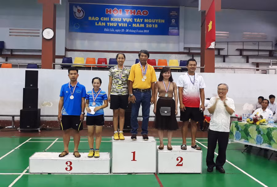 Đoàn Gia Lai đạt huy chương vàng ở nội dung cầu lông đôi nam nữ. Ảnh: Q.T