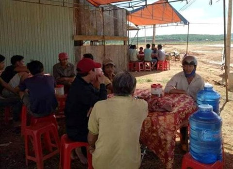  Gia đình đang lo hậu sự cho hai em nhỏ