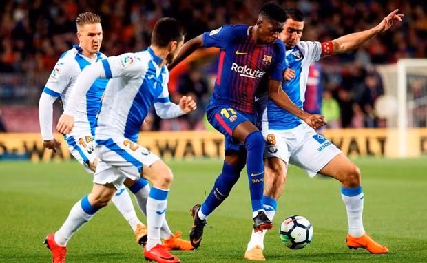  Chủ tịch Bartome cam kết tương lai của Dembele ở Barca.