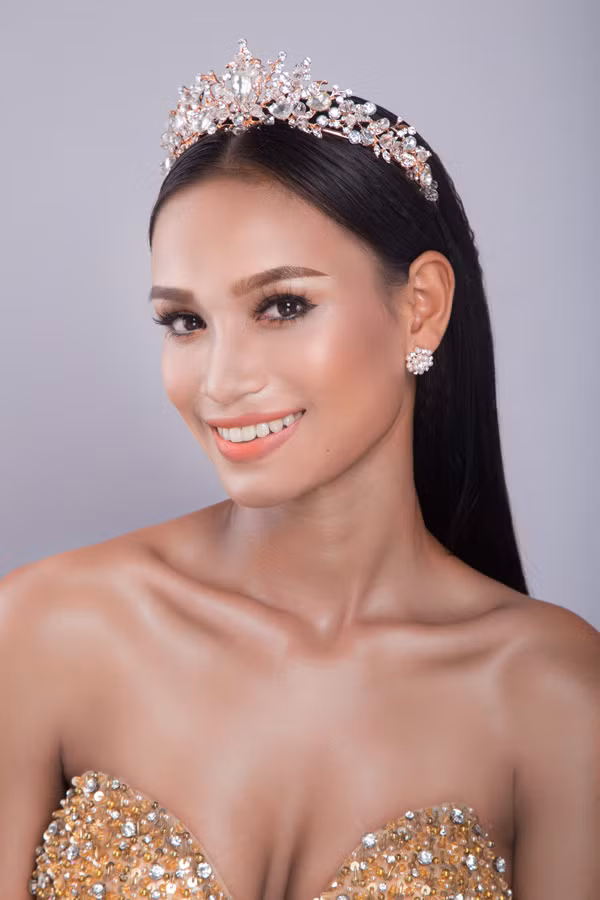 Kiểu trang điểm này có thể sử dụng khi tham dự các buổi tiệc tối sang trọng.