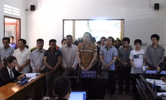 Các bị cáo lĩnh án tại phiên tòa.