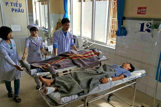 Các bệnh nhân đang được điều trị tại Bệnh viện Đa khoa tỉnh Lâm Đồng. Các bệnh nhân đang được điều trị tại Bệnh viện Đa khoa tỉnh Lâm Đồng.