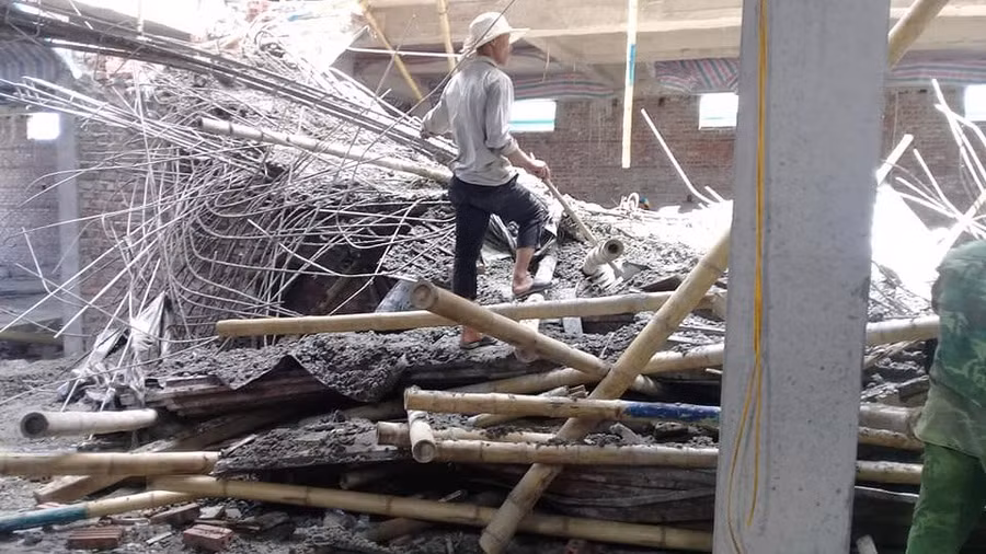 Hiện trường vụ sập.