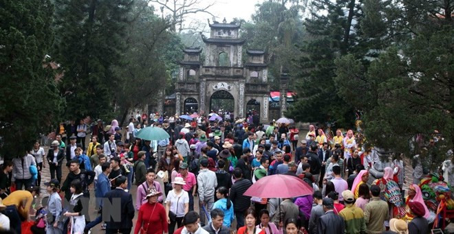 Du khách trẩy hội chùa Hương 2018. (Ảnh: Quốc Khánh/TTXVN)