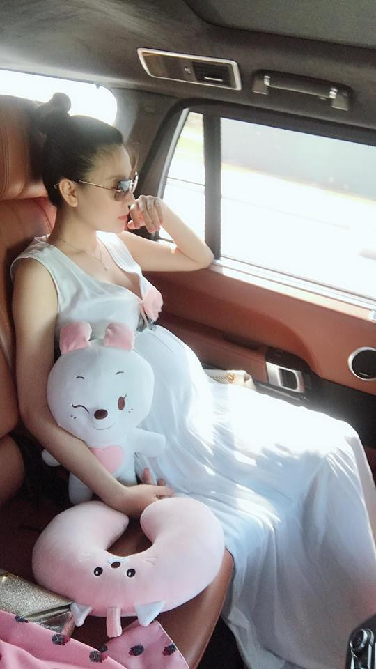 Những hình ảnh của Ngọc Duyên sát ngày sinh được chia sẻ trước đó. Những hình ảnh của Ngọc Duyên sát ngày sinh được chia sẻ trước đó.