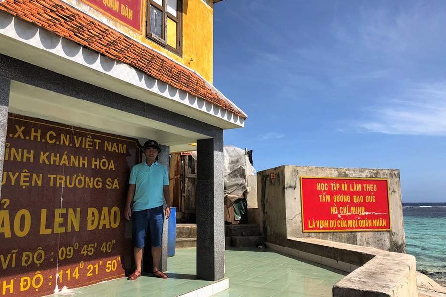 Bia chủ quyền trên đảo Len Đao