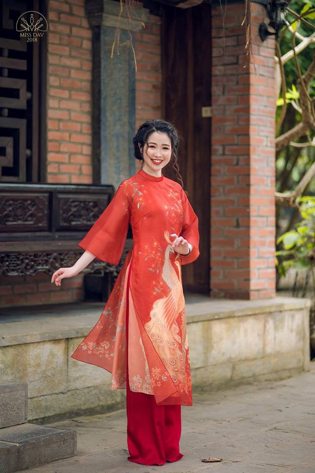 Thùy Dương chia sẻ: "Mình có khá nhiều dự định tương lại cho công việc, học tập cũng như trải nghiệm cuộc sống. Vì thế ước mơ lớn nhất giờ đây có lẽ là đủ sức khỏe và sự kiên trì để bám trụ với những mục tiêu mình đã đề ra cũng như khả năng cân bằng giữa công việc cá nhân và thời gian cho những người thân xung quanh mình". Thùy Dương chia sẻ: