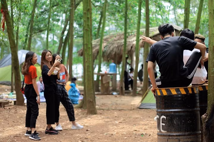 Khu thùng phuy là nơi được các bạn trẻ ưa thích hơn cả. 