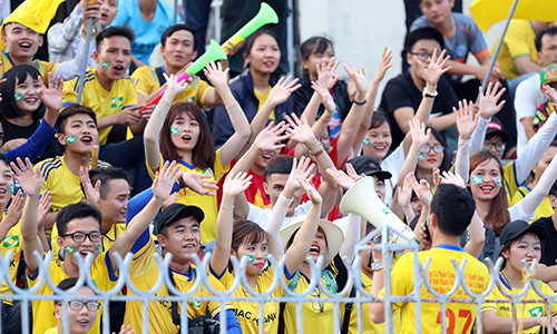 Người hâm mộ đã đến sân nhiều hơn sau hiệu ứng U23, nhưng điều này sẽ không duy trì lâu nếu chất lượng giải đấu không được cải thiện. Người hâm mộ đã đến sân nhiều hơn sau hiệu ứng U23, nhưng điều này sẽ không duy trì lâu nếu chất lượng giải đấu không được cải thiện.