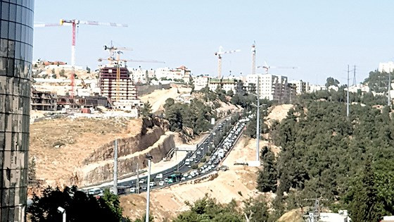 Những công trình xây dựng đã và đang mọc lên trên sa mạc cằn cỗi