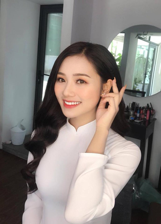 Cô cho biết: “Mình nhận được nhiều lời mời kết bạn, những quan tâm nhỏ nhặt đến cuộc sống hiện tại. Có thêm nhiều người bạn mới khiến mình cảm thấy rất vui vẻ và thoải mái”.