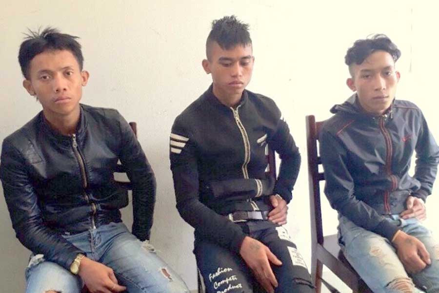 3 đối tượng R’Cơm Tây, Puih Nik và Puih Thiệp tại cơ quan Công an. Ảnh: Vĩnh Phúc 3 đối tượng R’Cơm Tây, Puih Nik và Puih Thiệp tại cơ quan Công an. Ảnh: Vĩnh Phúc