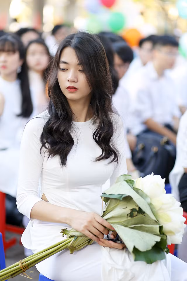  Nét duyên dáng, e ấp của nữ sinh lớp 12