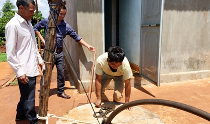  Chiếc giếng sâu 30m Gix tự đào một mình để phục vụ sinh hoạt và tưới vườn cà-phê.