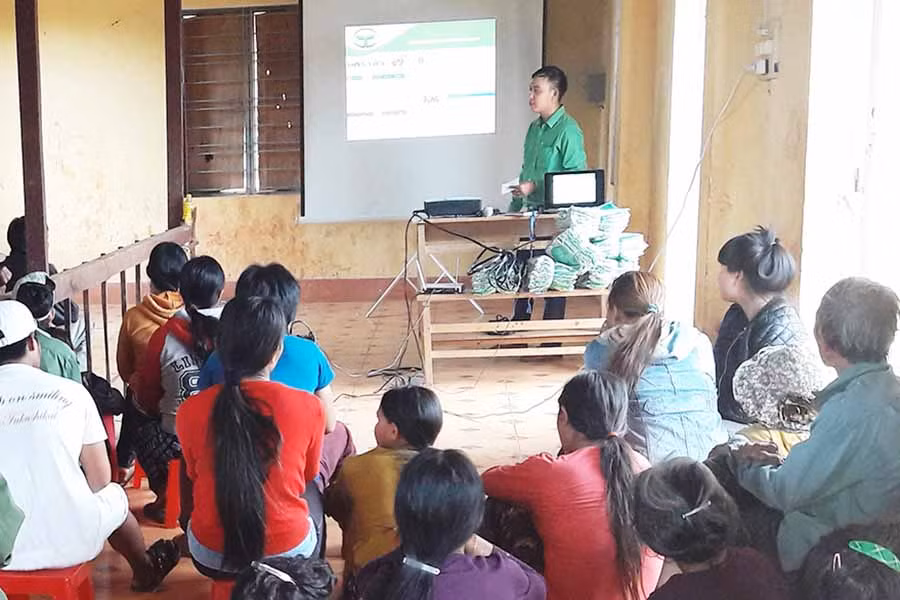  Nông dân làng 3 làng: Chợt, Krối, Kbang tham gia tập huấn. Ảnh: Hà Tây 