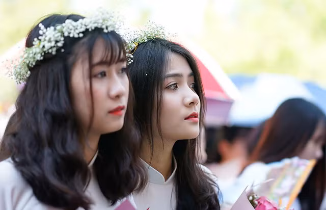  Trong buổi lễ bế giảng này, Giang có rất nhiều cảm xúc.