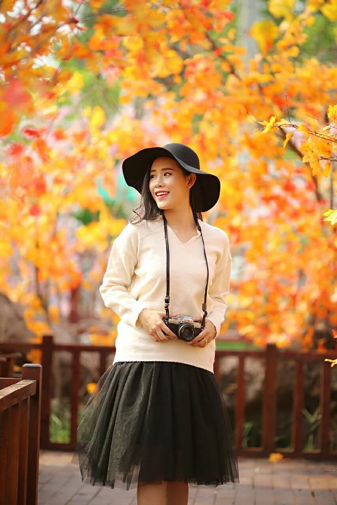 Quỳnh Trang tham gia cuộc thi Nét đẹp sinh viên Văn hiến 2017 khi cô vừa từ quê nhà Đắk Lắk lên TPHCM nhập học chưa đầy 5 tháng. Tham gia cuộc thi Nét đẹp sinh viên Văn Hiến cũng là sự tình cờ với cô Hoa khôi này. 